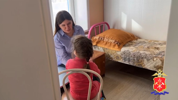 Бдительная прокопчанка помогла потерявшейся девочке