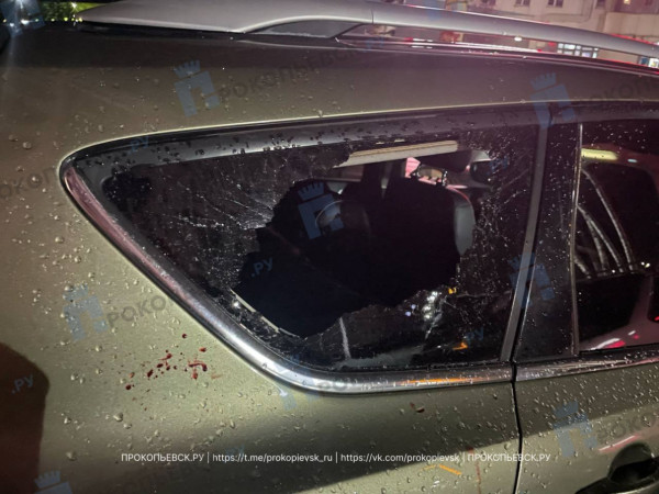 В Прокопьевске пьяный местный житель кулаком разбил стекло автомобиля