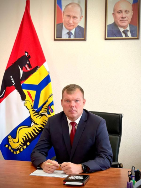 Чиновники из Кузбасса продолжают покорят Хабаровский край