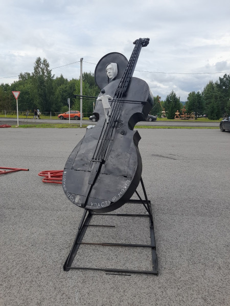 Прокопьевский скульптор по металлу вновь вошёл в число победителей фестиваля "Железное кружево"