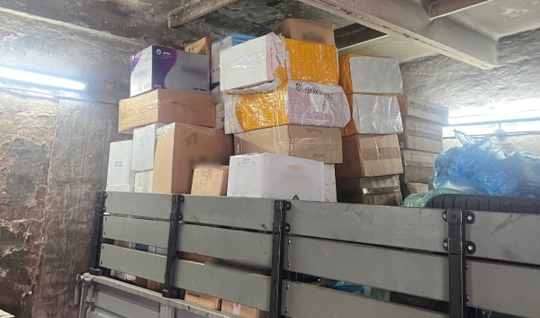Таможенники и сотрудники ФСБ изъяли 42 тысячи пачек сигарет у прокопьевского предпринимателя