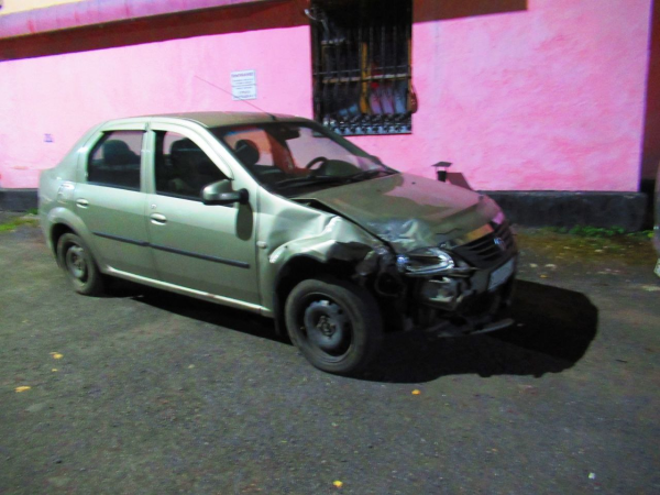 Угнал автомобиль у начальника, совершил несколько ДТП, а после бросил машину на месте аварии и скрылся 