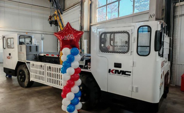 Металло-механический завод Прокопьевска представил машины на пневмоколесном ходу Металло-механический завод Прокопьевска представил машины на пневмоколесном ходу