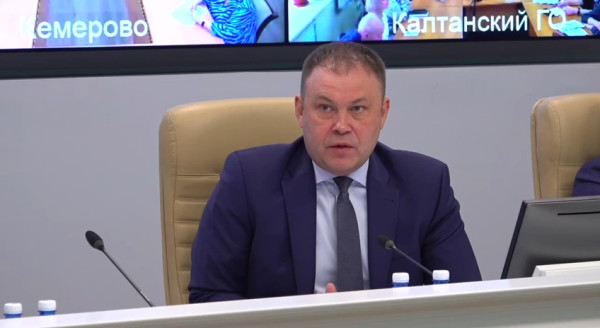 Илья Середюк не доволен тем, как организована работа по очистке крыш