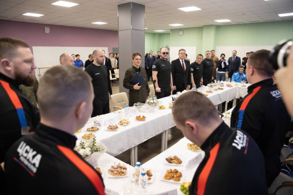 Анна Цивилева в Кузбассе встретилась с ветеранами СВО и социальными координаторами