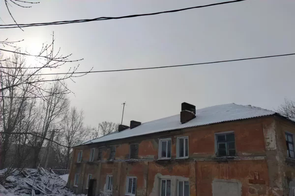 Обрушившуюся крышу на доме по ул.Серова, 4 отремонтировали