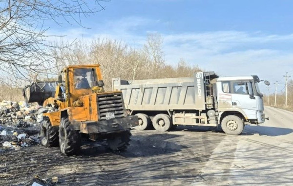 В Прокопьевске ликвидируют несанкционированные свалки