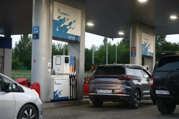 В Кузбассе разрешили заправлять бензин в канистры В Кузбассе разрешили заправлять бензин в канистры