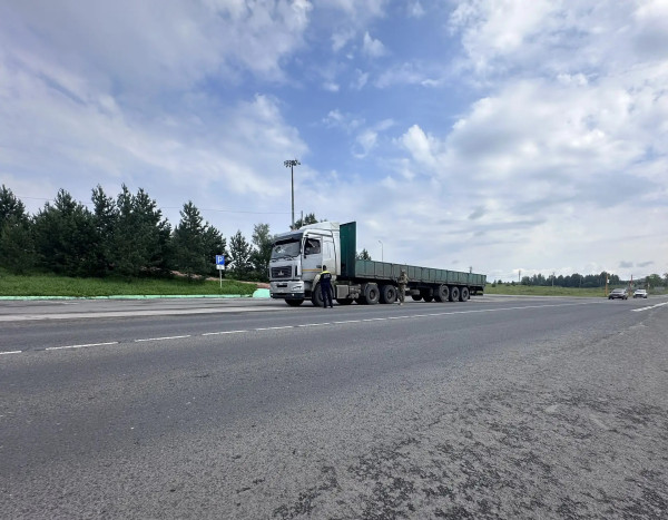 В Прокопьевске силовики проверяют автотранспорт