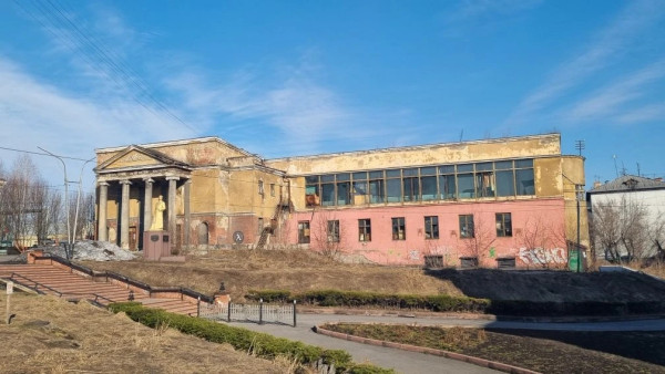 Кинотеатр им.Островского в Прокопьевске попытаются продать за 1 рубль на торгах Кинотеатр им.Островского в Прокопьевске попытаются продать за 1 рубль на торгах
