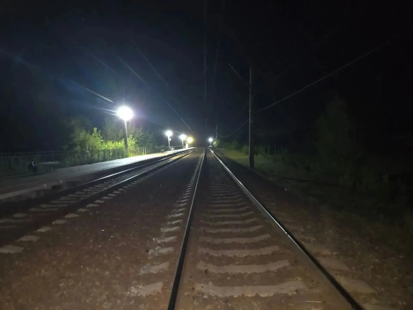 В Кузбассе мужчина погиб под колёсами грузового поезда