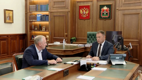 Губернатор Кузбасса отдельно обсудил с министром ЖКХ и дорожного комплекса ремонт дорог в Прокопьевске