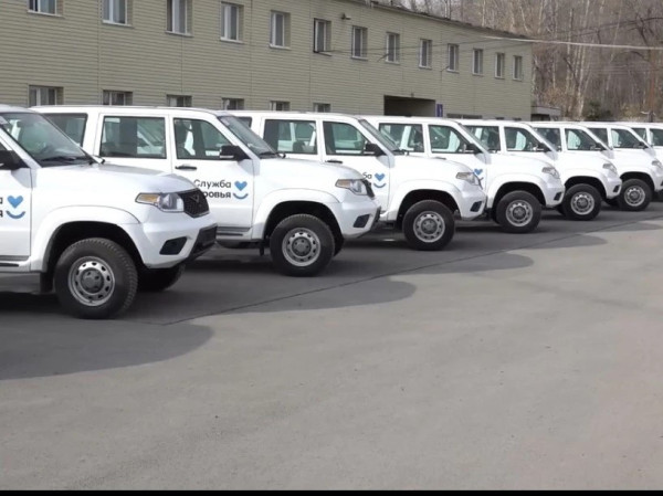Кузбасским больницам передали 59 новых автомобилей скорой помощи и медицинской эвакуации
